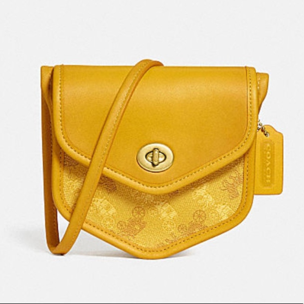 Coach turnlock flap pouch 15